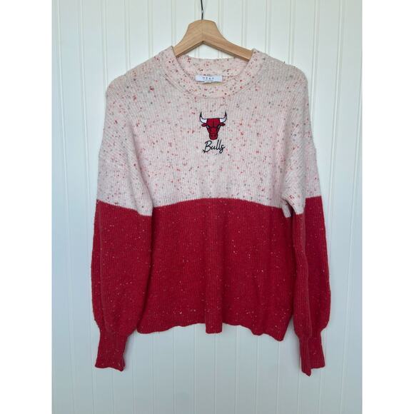Chicago Bulls Sweater Women's Med. WEAR by Erin Andrews White/Red Embroidered - Picture 1 of 6